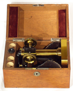 Ebeling Wien Pr&auml;pariermikroskop im Kasten