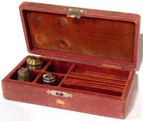 Polarisationsmikroskop R. Fuess Berlin Steglitz # 2640; Objektivk&auml;stchen