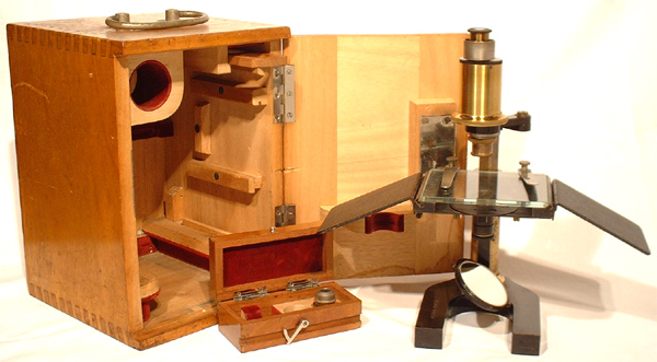 Leitz Pr&auml;parierstativ mit Zubeh&ouml;r und Kasten