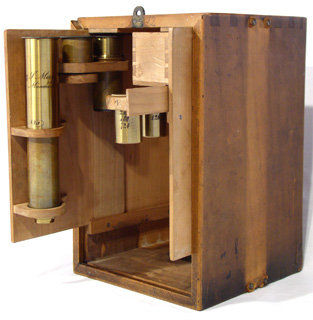 Mikroskop G. & S. Merz in M&uuml;nchen # 840 im Kasten