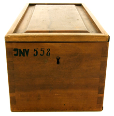 kleines Mikroskop von G. & S. Merz in M&uuml;nchen, No. 997: Kasten mit Intenturnummer