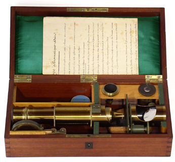 Georges Oberhaeuser Place Dauphine Paris: "Microscope pour hospices" im Kasten