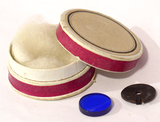 F.W. Schieck in Berlin Patent Trichinenmikroskop - Blauglas und Lochblende