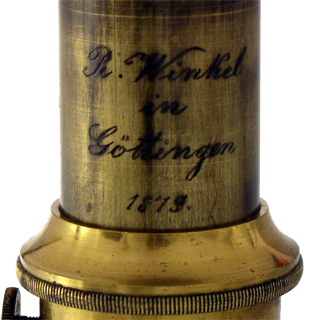 Mikroskop R. Winkel G&ouml;ttingen Stativ II; Signatur