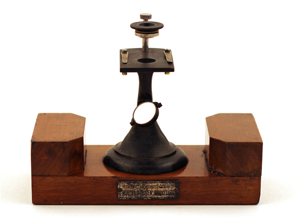 Carl Zeiss Jena, kleines Pr&auml;pariermikroskop P V