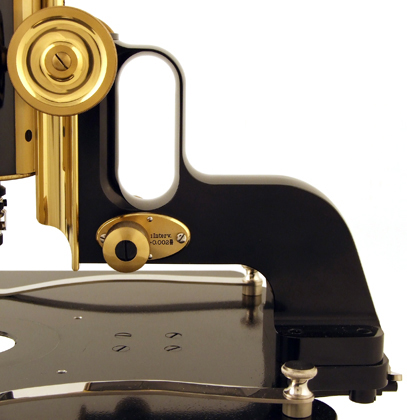 Carl Zeiss Jena Mikroskop Stativ ID f&uuml;r Gehirnschnitte: Feintrieb