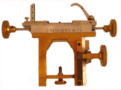 Carl Reichert Wien: Kreuztisch