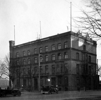 Mineralogisch-petrographisches Institut der Universit&auml;t Hamburg, Esplanade 1 c; Foto um 1935